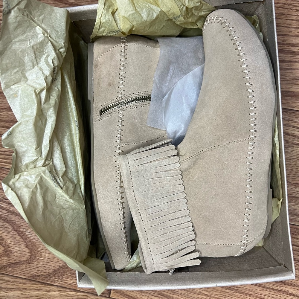 Dirty Laundry Leather moccasins